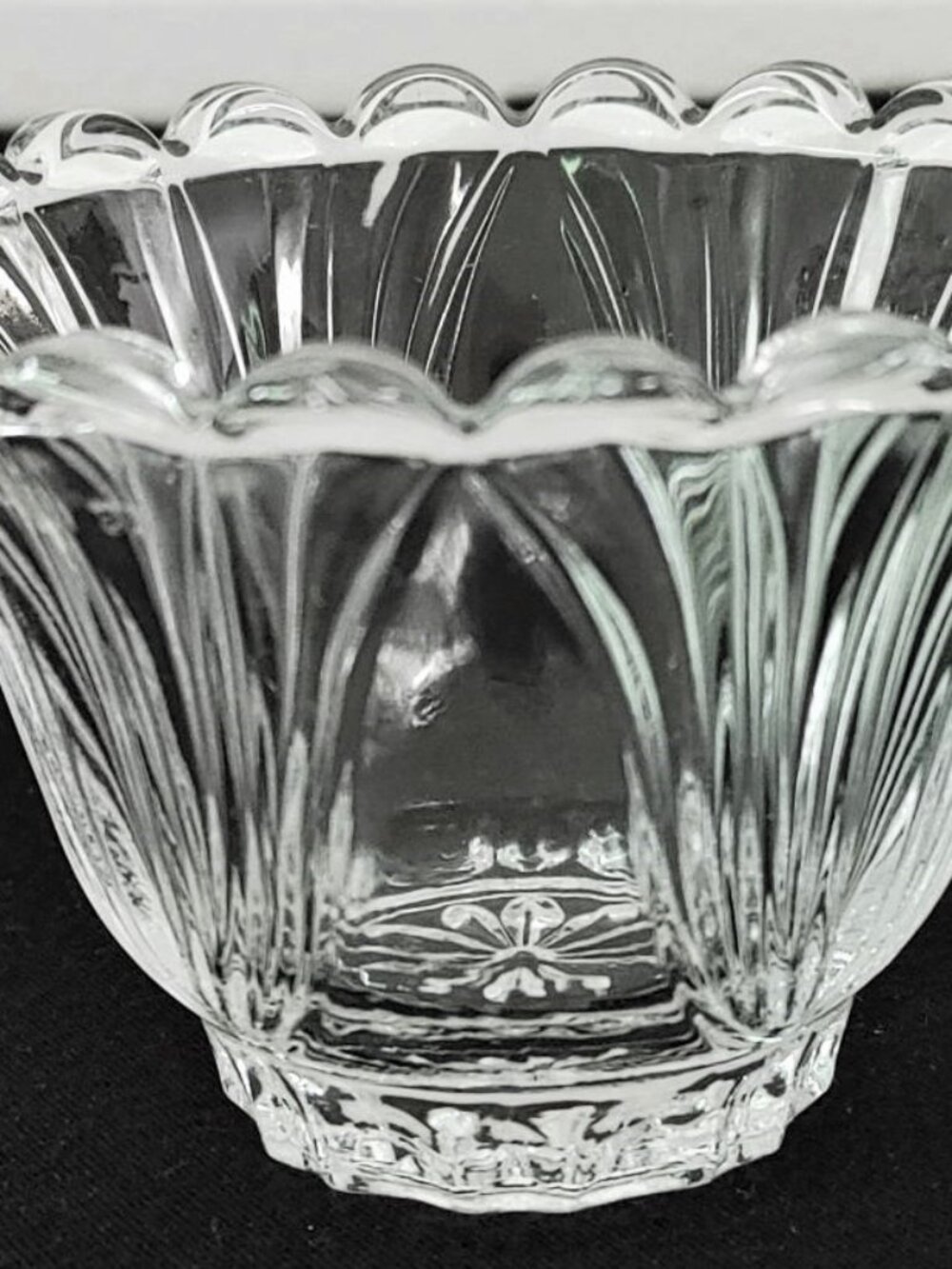 Set of 6 KIG Footed Textured Dessert Dishes Bowls Clear Scalloped Edge Indonesia
